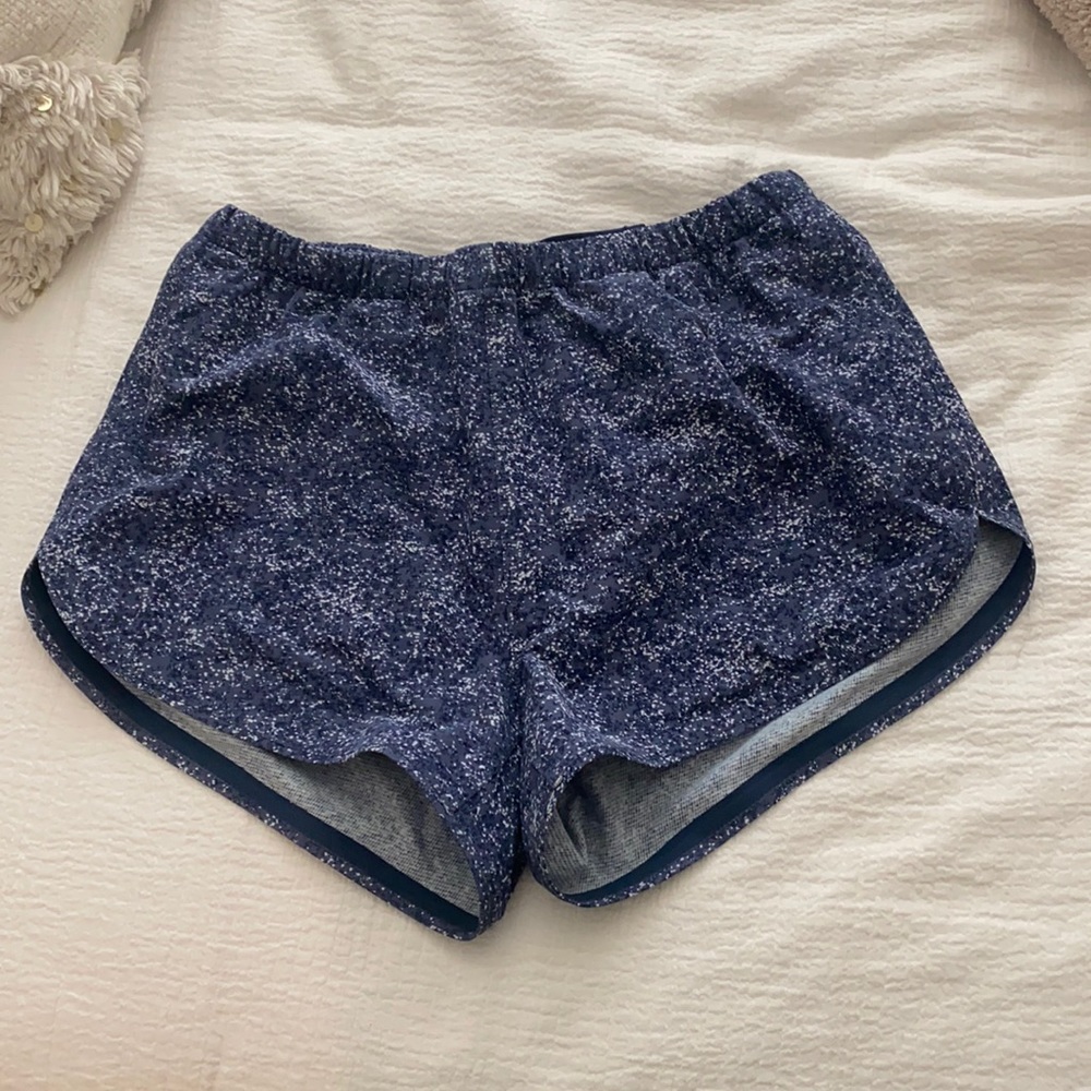 outdoor voices navy speckled shorts